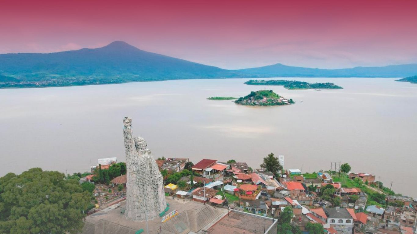 Más de 60 mdp en saneamiento del Lago de Pátzcuaro