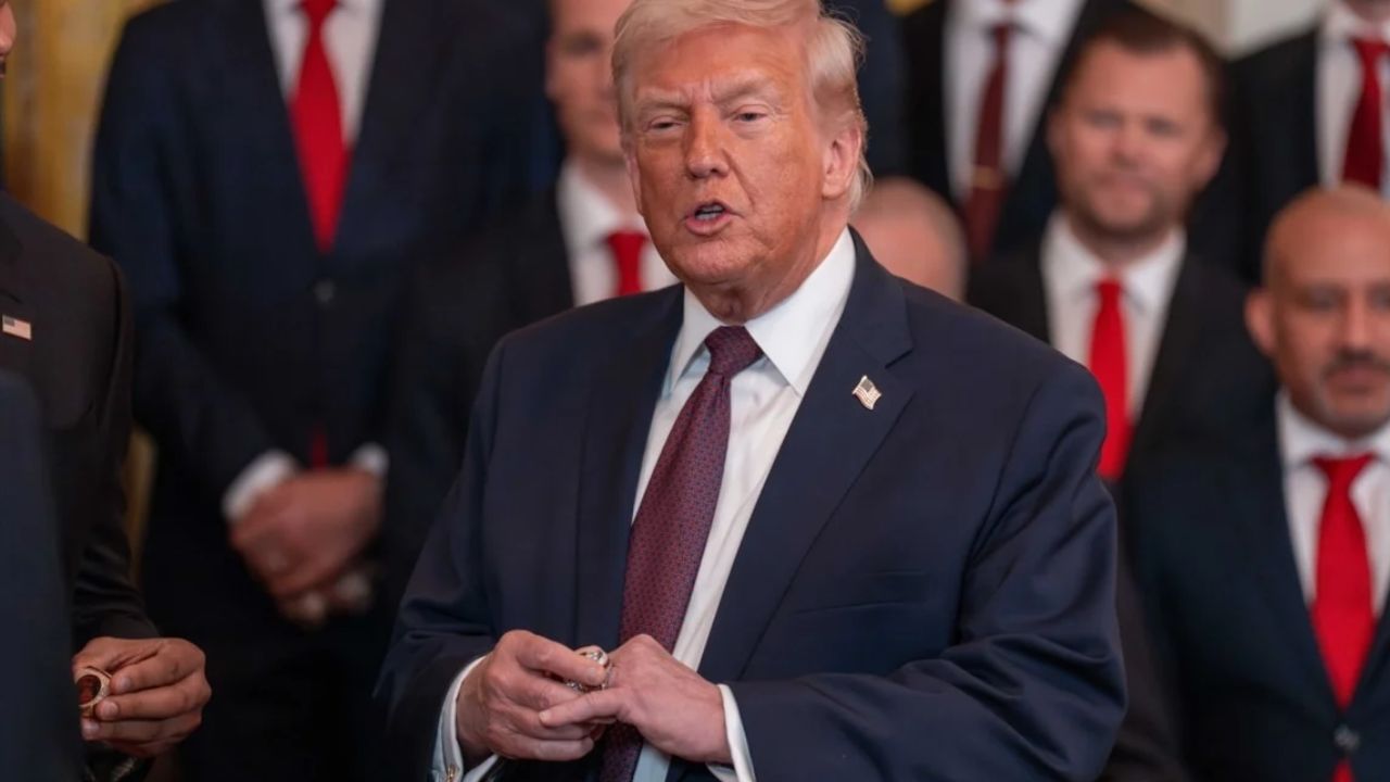 Trump amenaza con aranceles por Groenlandia