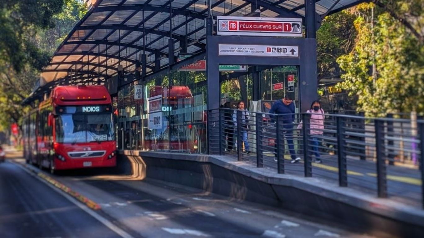 ¡Metrobús extiende horario por concierto de Shakira!