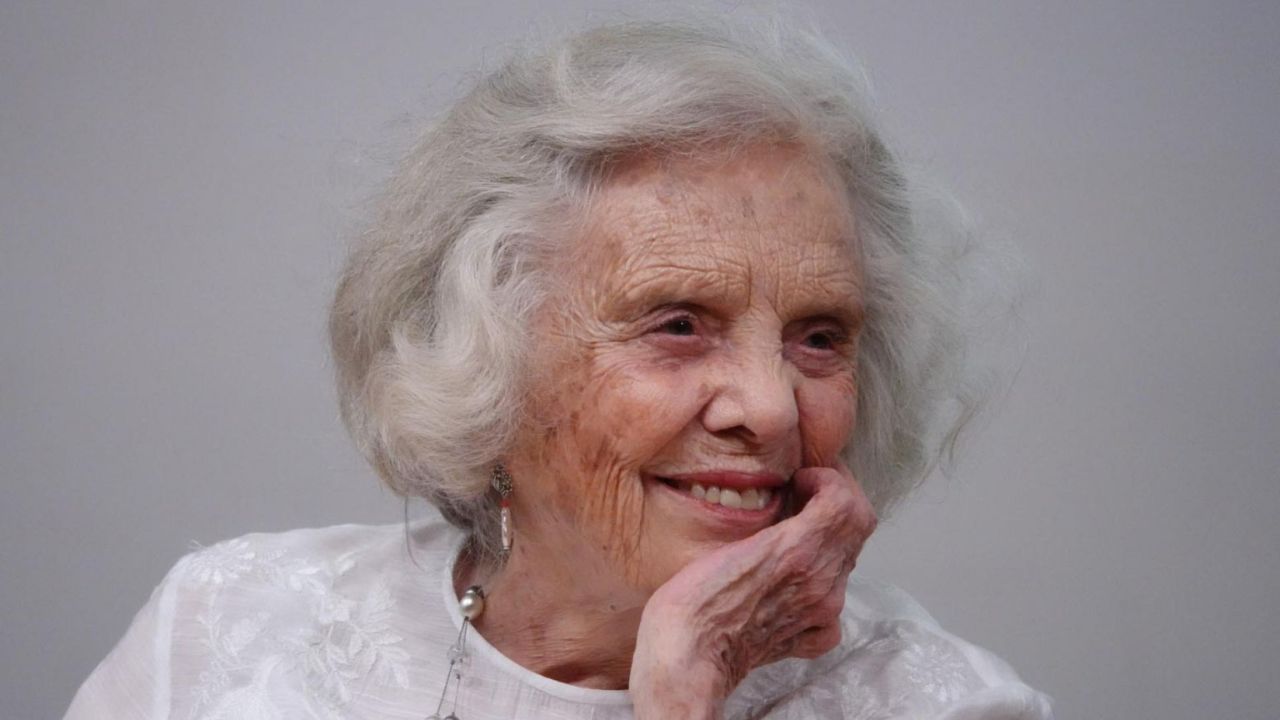 Sheinbaum desmienten muerte de Elena Poniatowska