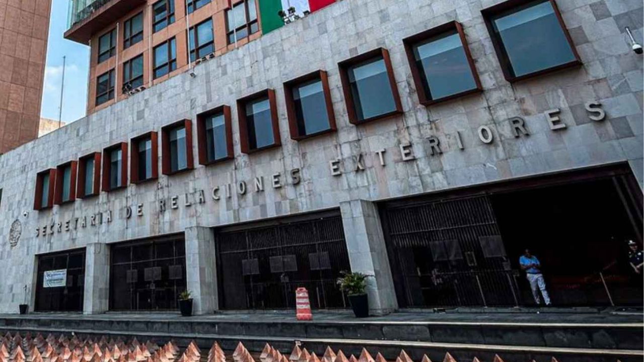 SRE alerta sobre fraudes en trámite de pasaporte