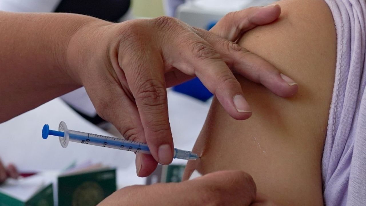 CDMX supera un millón de vacunas contra sarampión