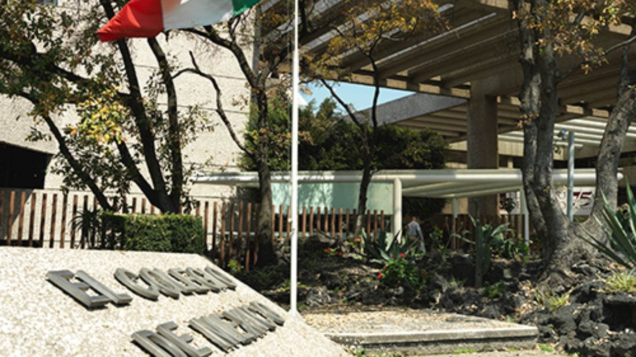 Colegio de México reanuda clases en línea pese a huelga