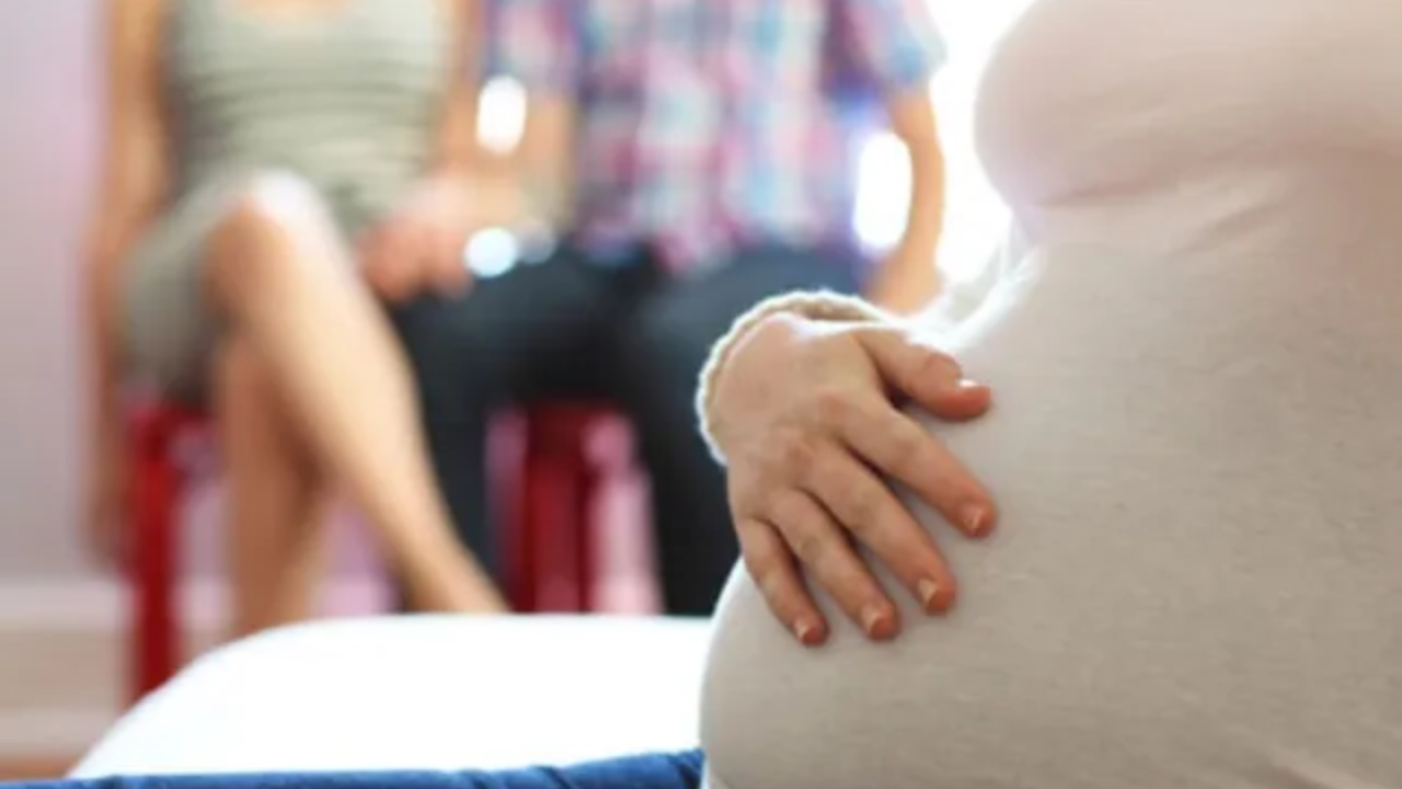 Definen proceso para registrar bebés por gestación sustituta