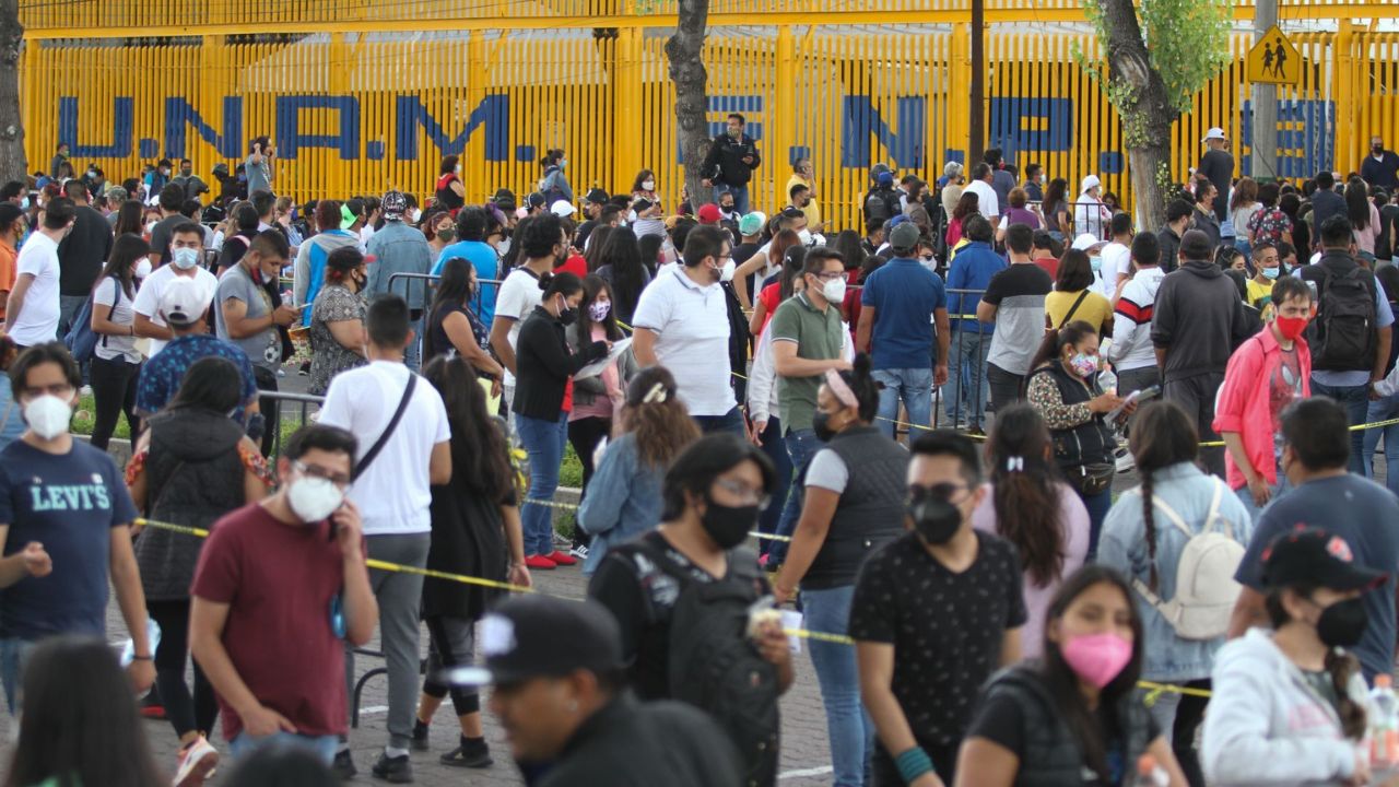 UNAM inicia campaña de vacunación en planteles