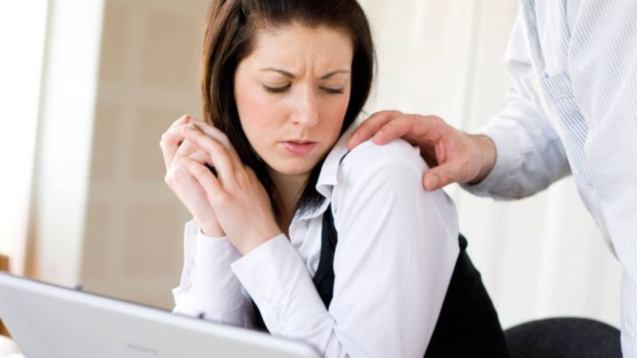 Acoso contra mujeres aumenta en temporada navideña