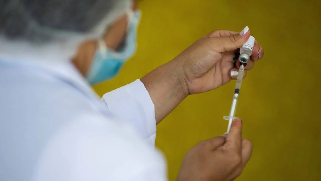 Arranca campaña de vacunación 2025 en el Edomex