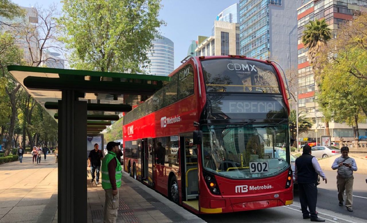 L7 del Metrobús ajusta servicio por Paseo Nocturno