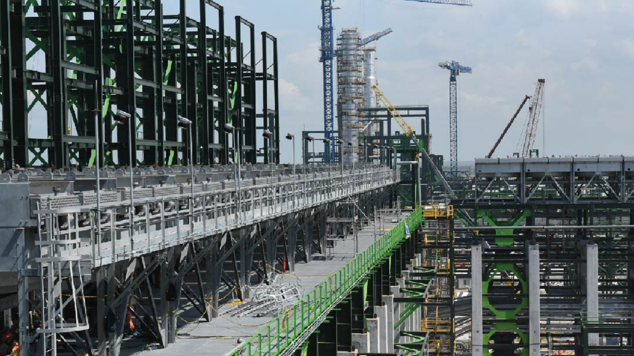 Refinería Olmeca sólo tiene una salida de emergencia