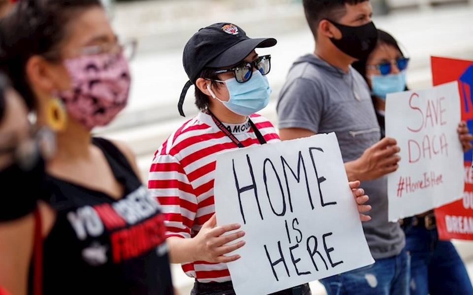 México expresa “gran preocupación” por el fallo en EU que declara ilegal el DACA