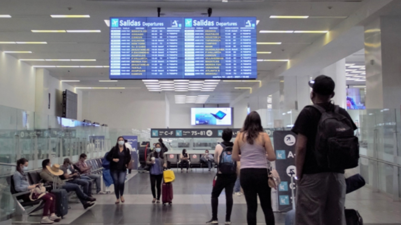 El AICM recomienda anticipar llegada por lluvias