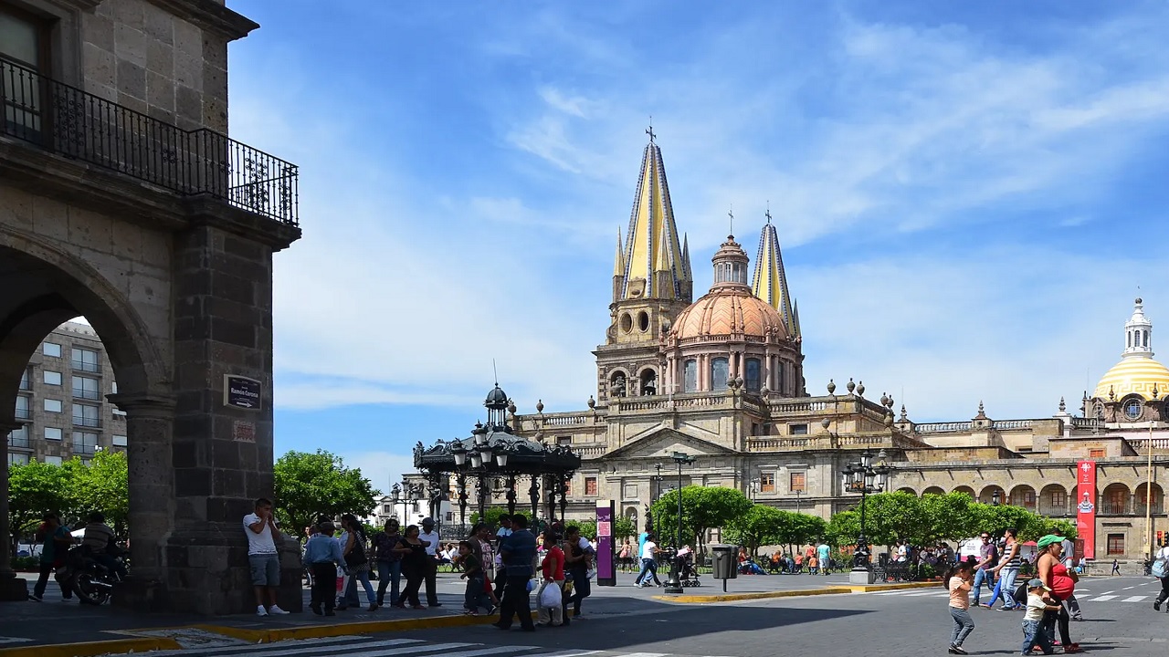 En Jalisco mujeres podrán registrar como padre de sus hijos a otro hombre que no sea su esposo