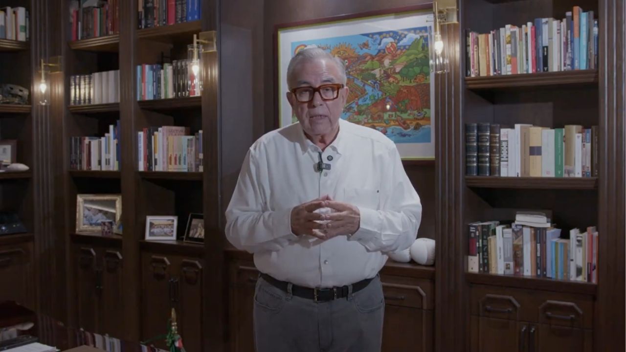 Rubén Rocha Moya pide licencia
