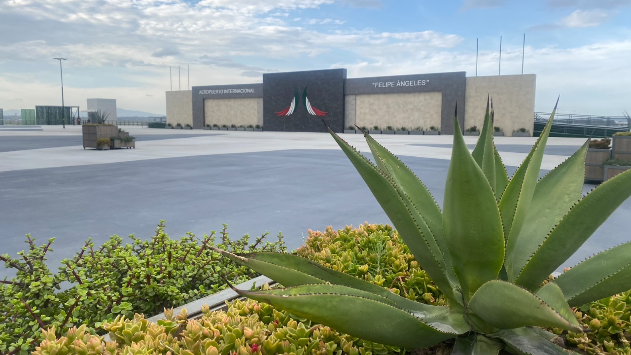 Sheinbaum celebra premio al AIFA como uno de los aeropuertos más bellos del mundo 