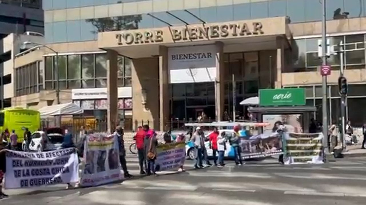 12 horas retenidos los trabajadores de la Torre Bienestar
