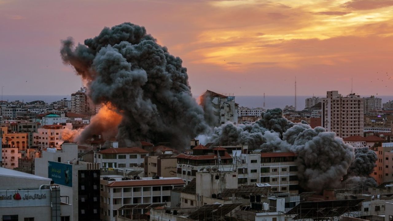 Este domingo entra en vigor alto al fuego entre Israel y Hamás