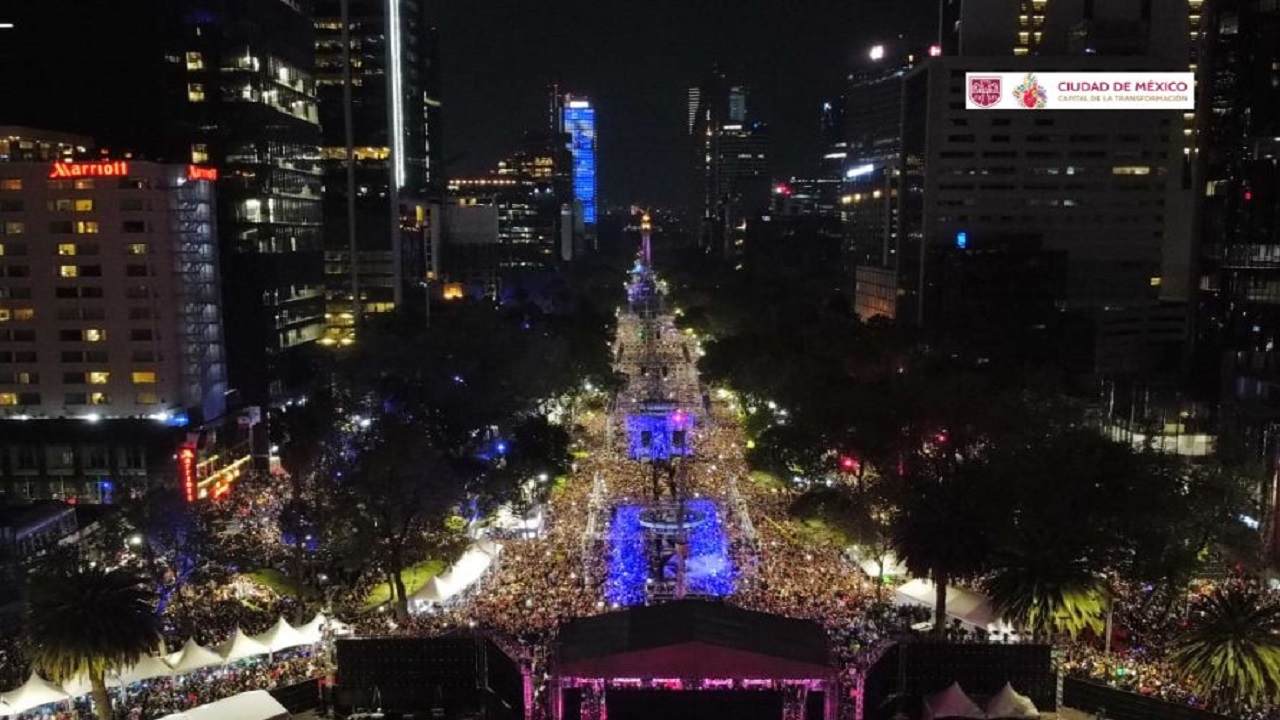 Más de 200 mil personas recibieron Año Nuevo en Reforma