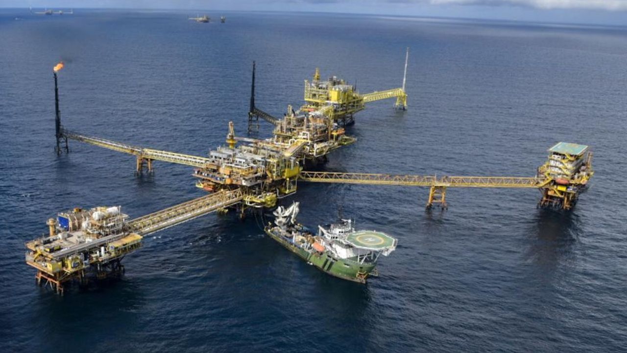 Pemex tomará medidas tras ataque pirata en plataforma