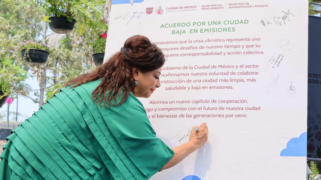 Firman Acuerdo por una Ciudad Baja en Emisiones