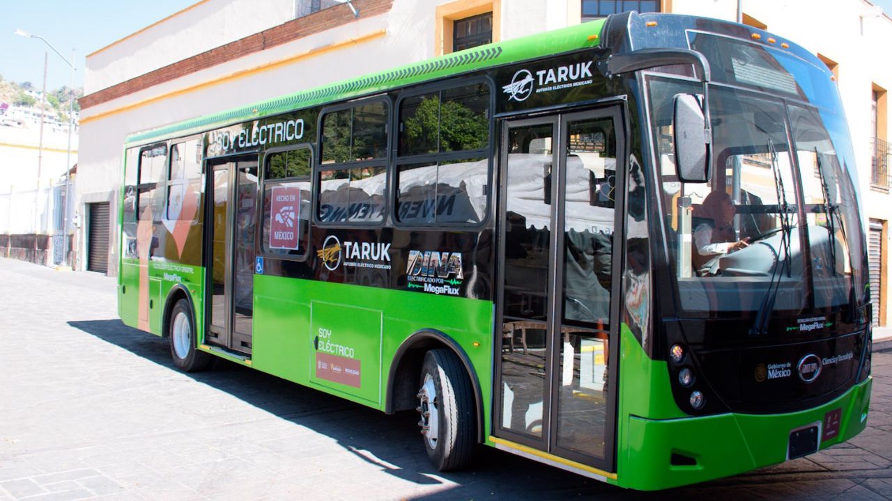 Inicia pruebas “Taruk”, autobús eléctrico mexicano