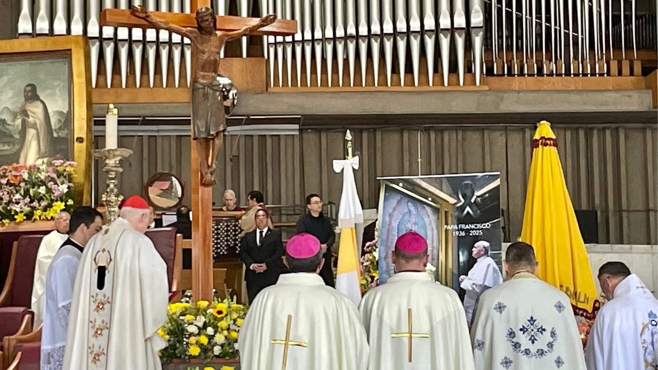 Oran por un sucesor que siga la palabra y ejemplo del Papa Francisco