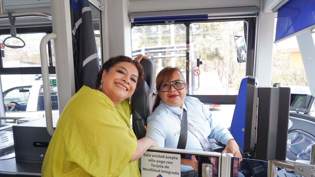 Brugada entrega nuevas unidades para Línea 12 del Trolebús