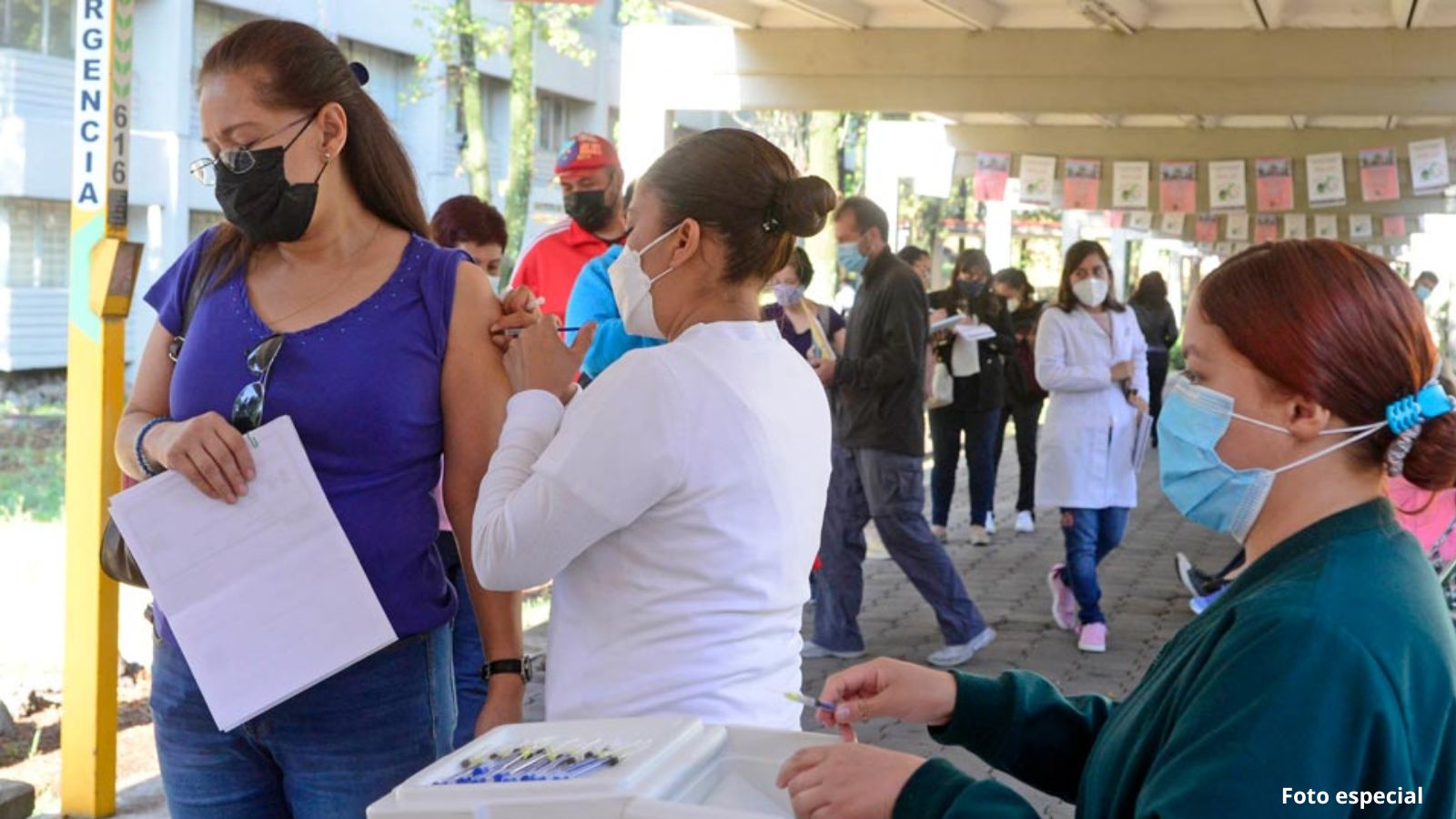 Megacentro de vacunación en la UNAM reabre sus puertas