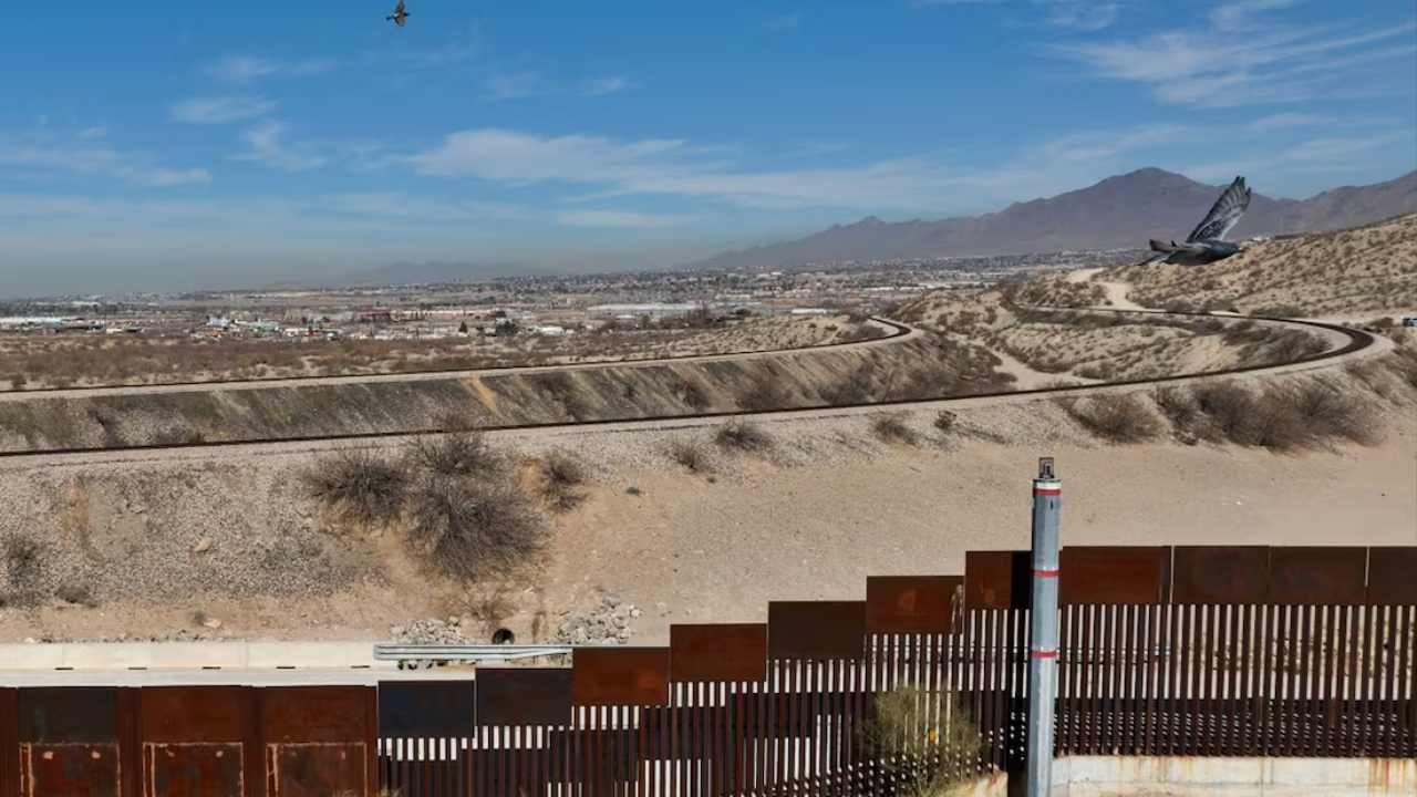 México pide respeto por construcción de base militar de EU