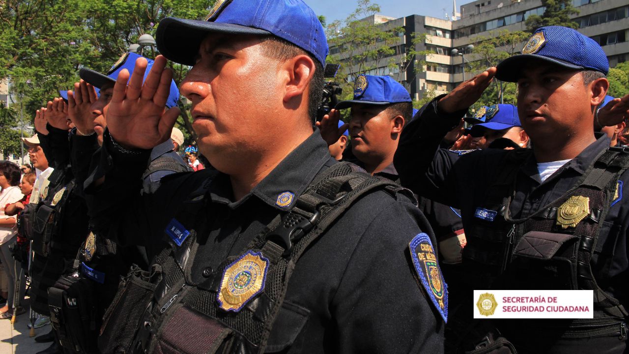 Revisión de motocicletas en el Centro Histórico
