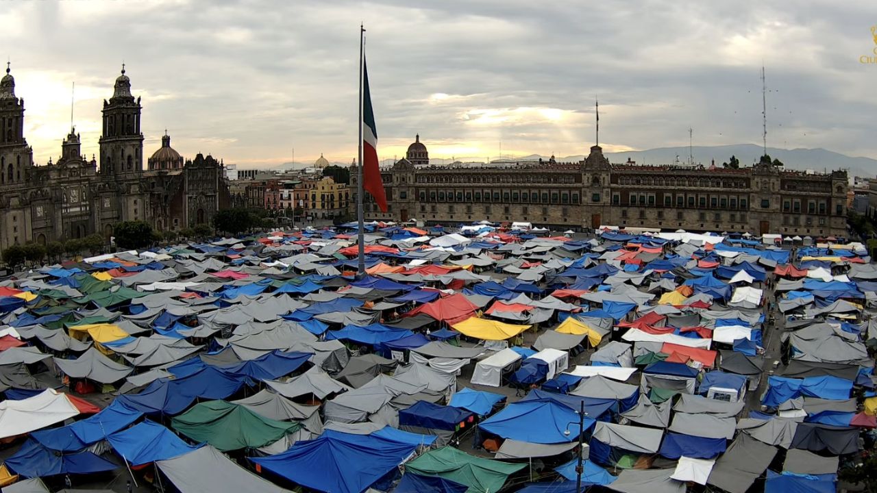 Se extiende plantón de la CNTE 