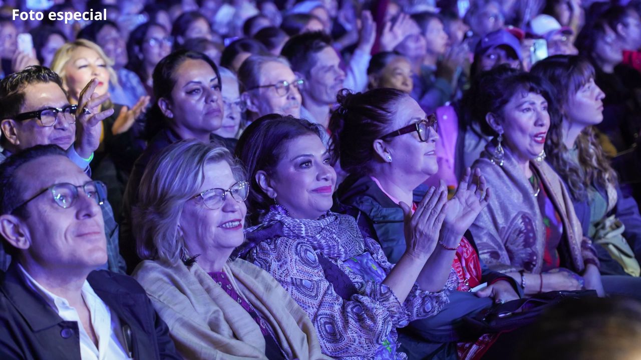 Más de 100 mil personas asistieron al concierto de Lupita D’Alessio