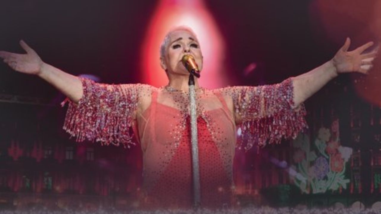 Lupita D’Alessio en el Zócalo de la CDMX