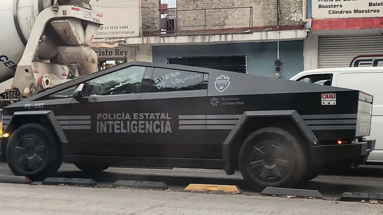 Jalisco presenta nuevas patrullas Cybertruck 