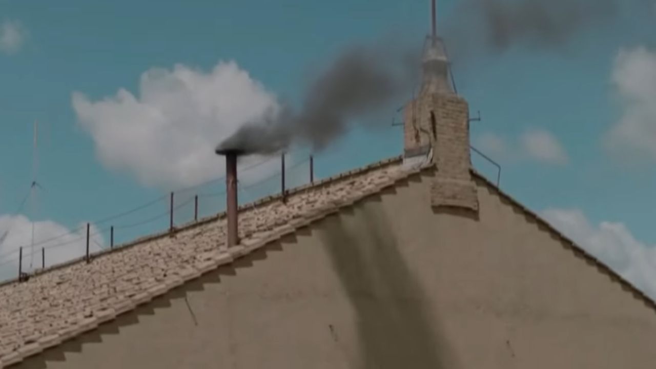 Humo negro tras segunda votación