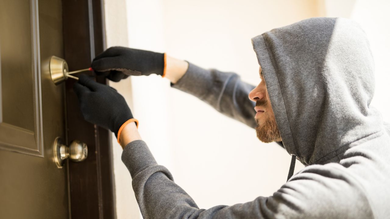 SSC recomienda no publicar vacaciones en redes para evitar robos