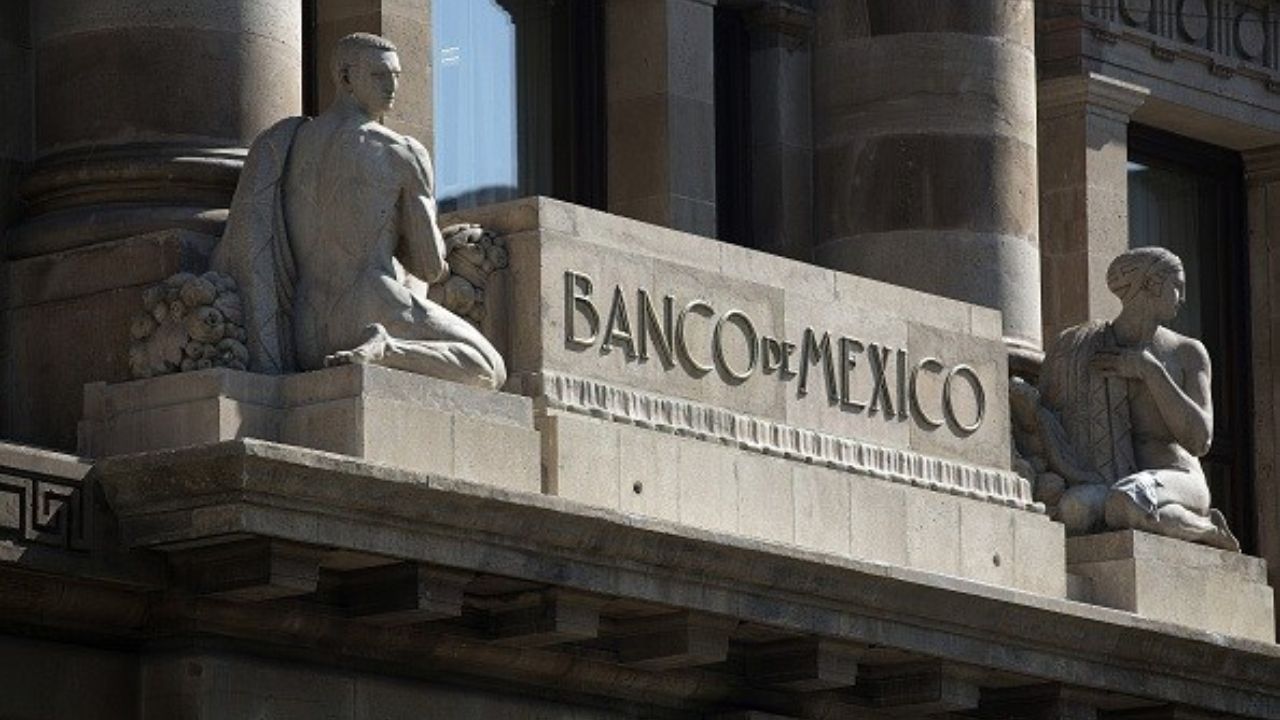 Banxico prevé debilidad económica