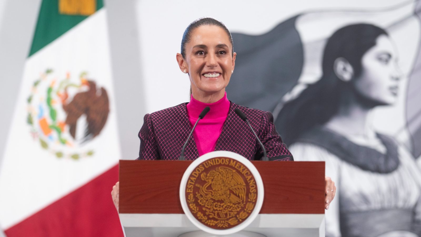 14 mexicanos detenidos en Alcatraz tras redadas en EU: Sheinbaum