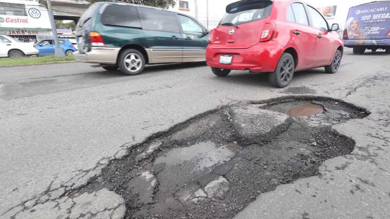 Hasta que pasen las lluvias se repavimentará Periférico Norte: Sheinbaum