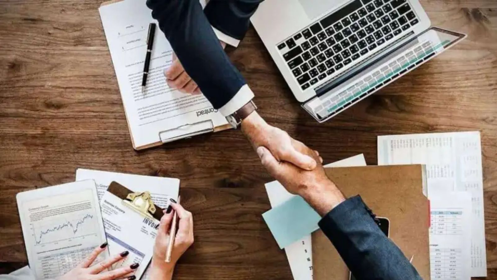 Empresas mexicanas frenan créditos bancarios: Banxico