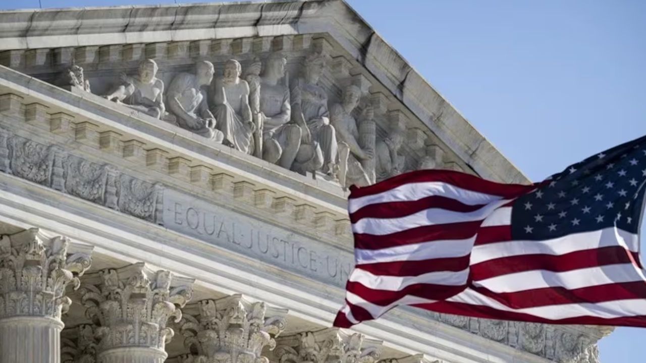 Corte de EU da luz verde a redadas por raza o idioma