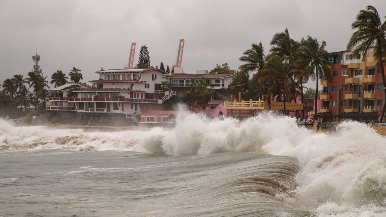 Sheinbaum garantiza fondos para atender emergencias