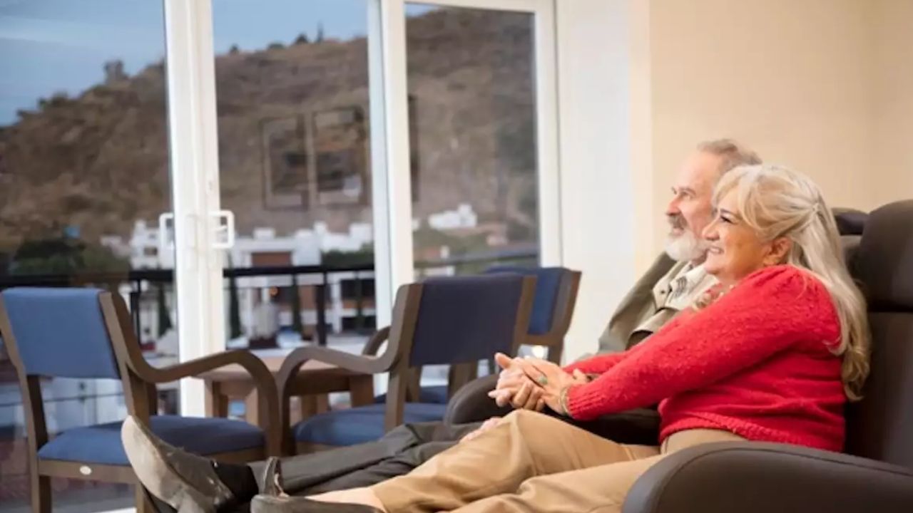 Para el 2030 habrá más personas mayores que adolescentes