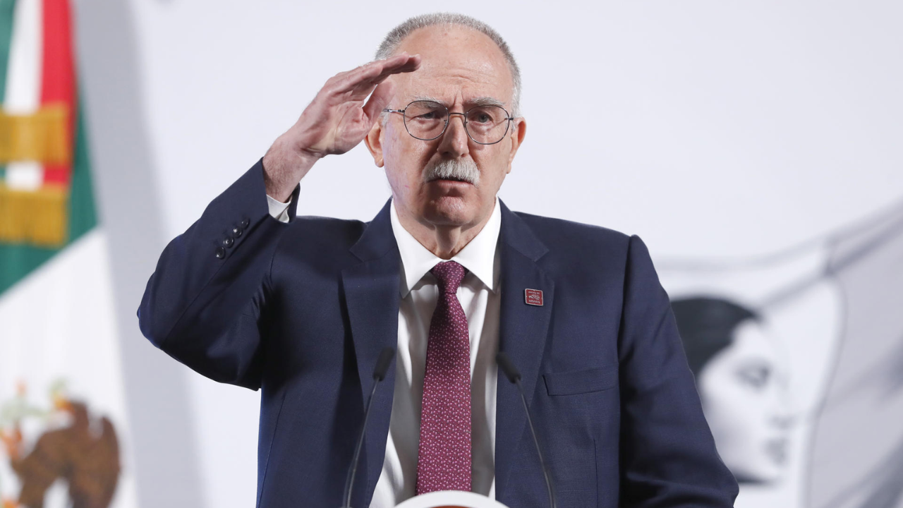 México prohíbe 35 plaguicidas altamente peligrosos 