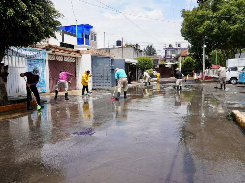 Más de 300 localidades incomunicadas por lluvias: SICT