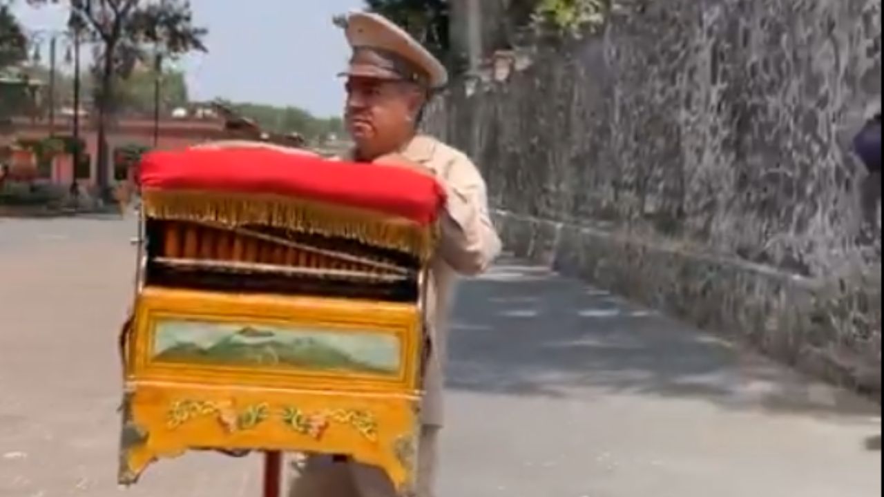 Organilleros luchan contra “falsos cilindreros” 