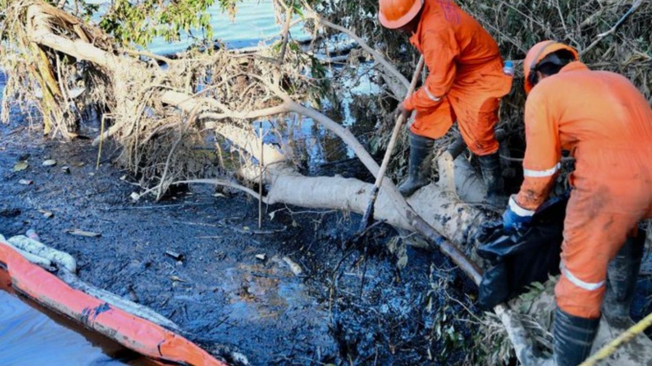 Nuevo derrame de aceite al norte de Veracruz