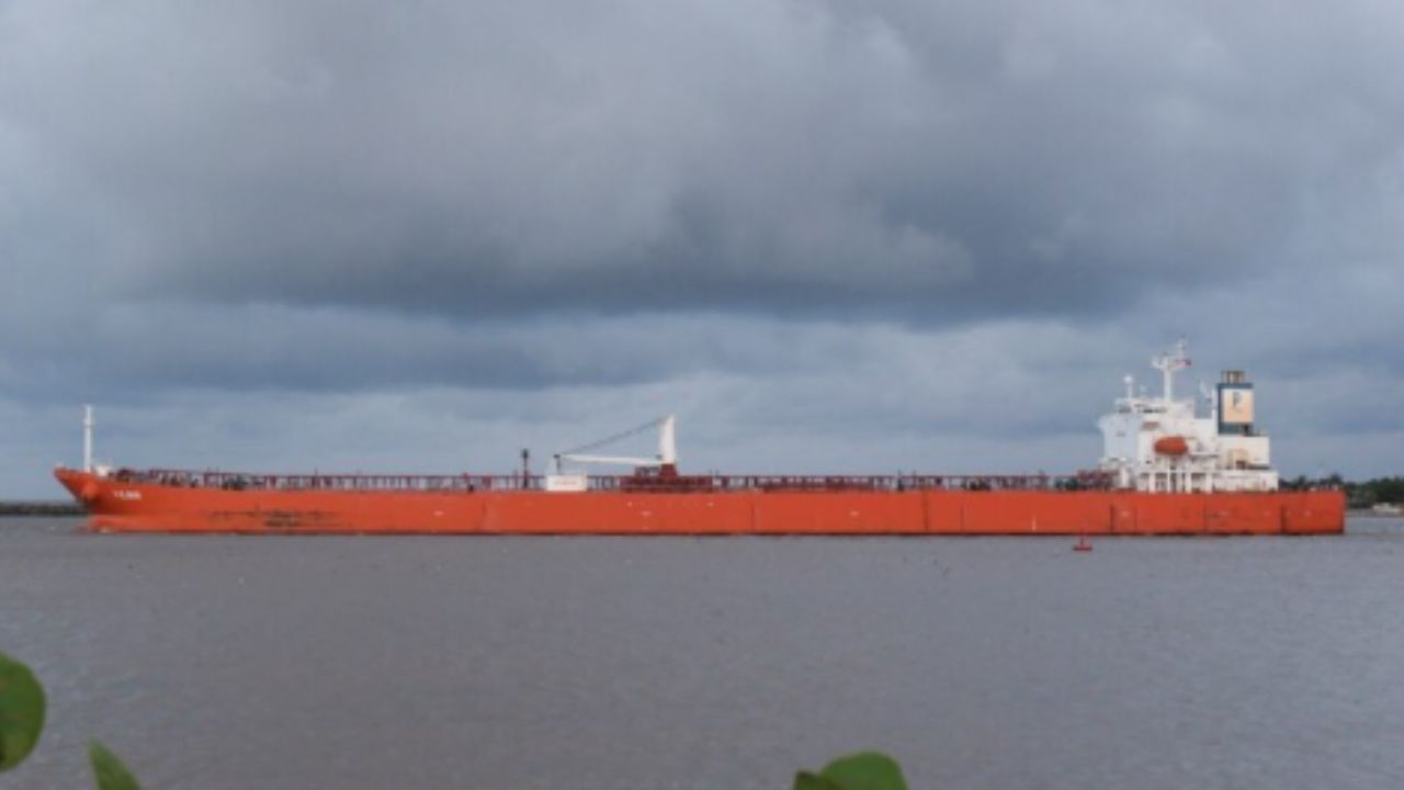 México envía combustibles como ayuda humanitaria  a Cuba