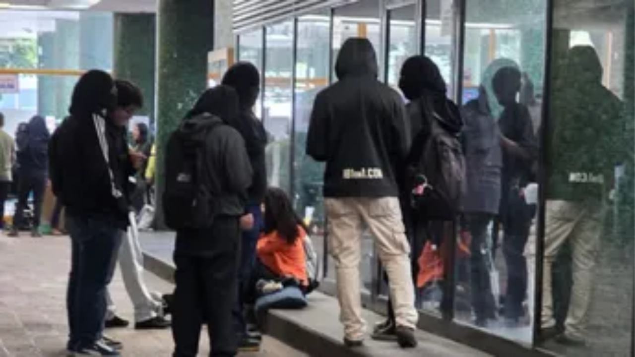 Encapuchados toman la Facultad de Química de la UNAM 