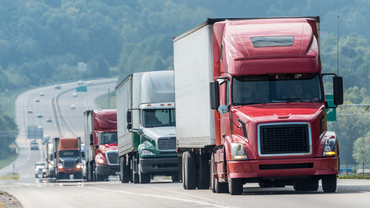 Gobierno pone tope a la importación de vehículos pesados usados 