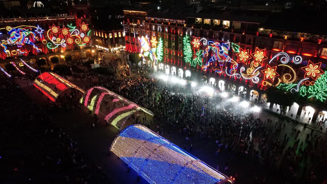 Festival Luces de Invierno ilumina el Zócalo